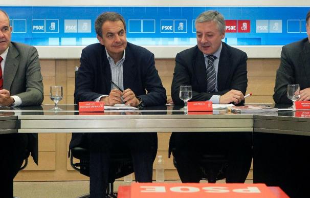 Zapatero propone a Rubalcaba como candidato para las primarias