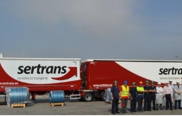 Acerinox pone en marcha su primera ruta con 'mega camión' en el trayecto entre Cádiz y Tarragona