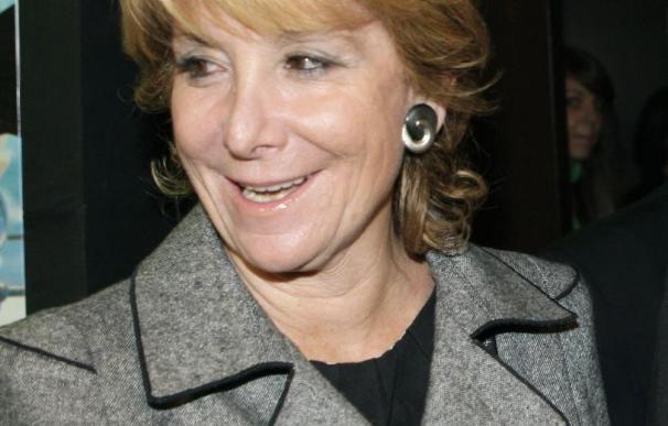 Esperanza Aguirre dice que la actitud de los socialistas en Andalucía es "una vergüenza"