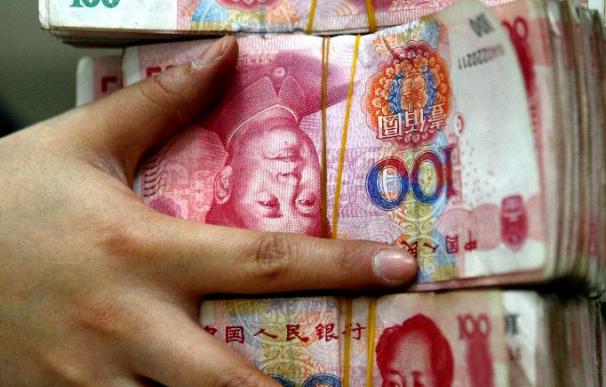Pekín anuncia una política más flexible del tipo cambio del yuan