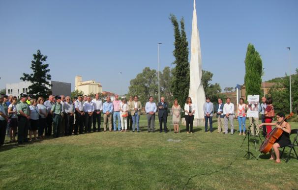 Cáceres se suma al homenaje a Miguel Ángel Blanco y a todas las víctimas del terrorismo