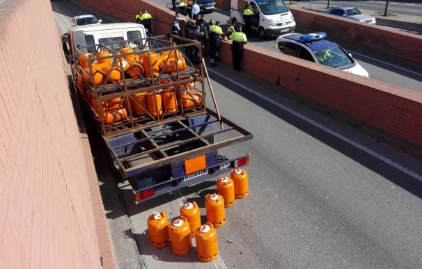Piden 8 años de prisión por la "alocada carrera" del turista que robó un camión butano en Barcelona