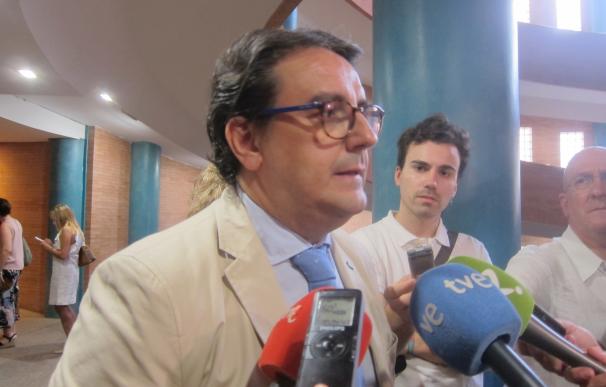 La Junta actuará "legalmente" contra la empresa de transporte sanitario concentrada en Mérida si se producen incidencias