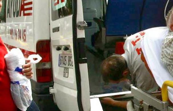 Fallecen dos ocupantes de un coche al chocar con un autobús vacío en Alicante