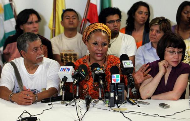 La senadora Córdoba dice que el intercambio humanitario debe ser con Uribe, antes del 7 de agosto