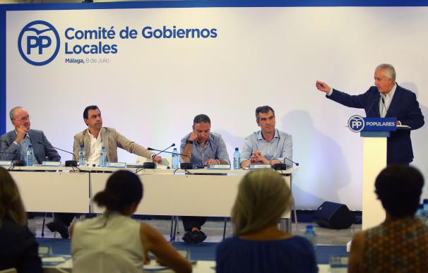 El PP dice que los "gobiernos del cambio" son "un gran timo" y defiende la "capacidad de diálogo y negociación" de Rajoy