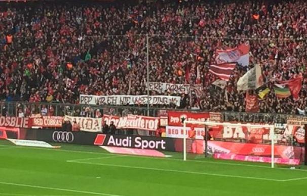 La afición del Bayern, enfadada con Guardiola / Twitter Marcel Guboff ‏
