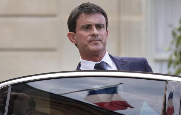 Valls descarta un giro en política económica pese al estancamiento de Francia