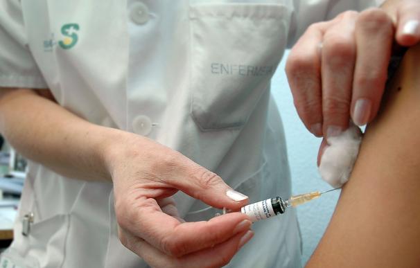 Sanidad y CCAA acuerdan distribuir 223.000 nuevas dosis de la vacuna para la tosferina para vacunar a embarazadas