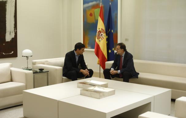 Sánchez pide a Rajoy evitar "provocaciones" con Cataluña y anuncia iniciativas legislativas del PSOE si no hay diálogo