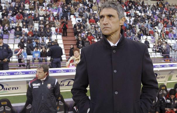 El entrenador del Sevilla dice que el Racing "está con la soga al cuello" y que "saldrá a tope"