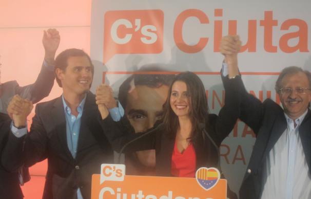 Arrimadas (C's) pide la dimisión de Mas y unas nuevas elecciones