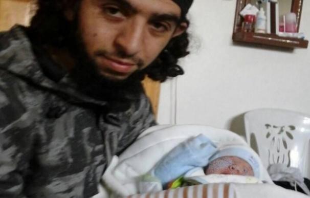 Nace en Siria el primer bebé español fruto del matrimonio entre una joven de Ceuta y el yihadista 'Kokito Castillejos'