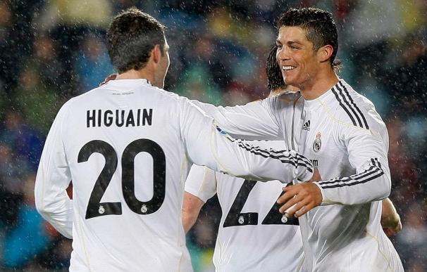 Higuaín y Ronaldo fuerzan al Barcelona a ceder el liderato