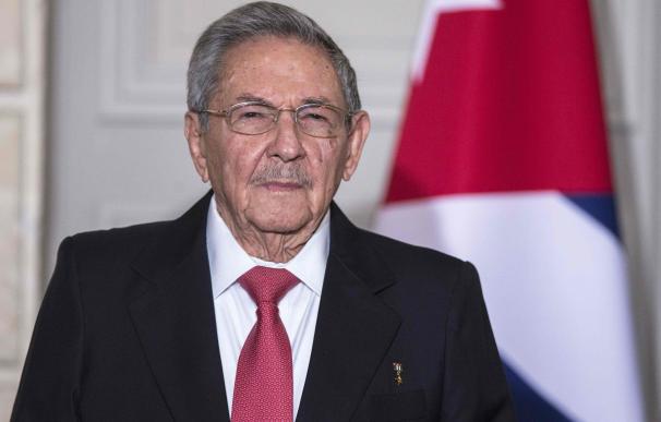 Cuban President Raul Castro attends an agreement s