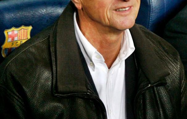 Cruyff afirma que "es un cargo puramente honorífico, no intervendré en los fichajes"