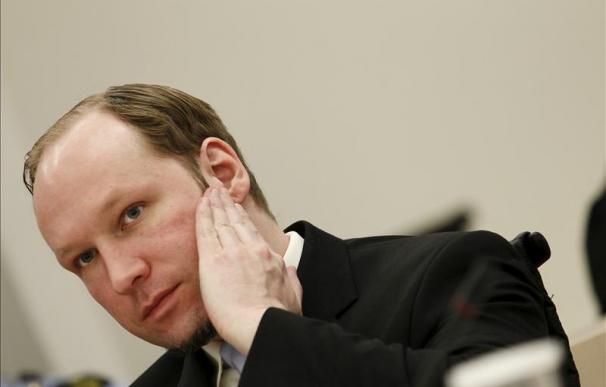 Breivik prepara su autobiografía en la cárcel a la espera de ser sentenciado