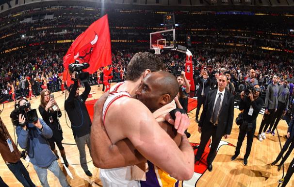 Kobe Bryant disputó su último partido en Chicago. / Getty Images