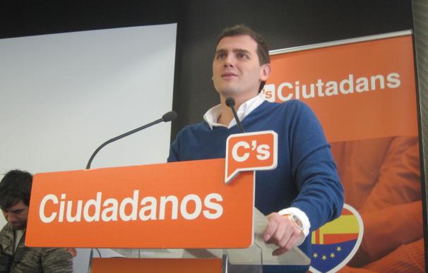 Rivera sobre Rajoy: "Ya que le ha dicho 'no' al Rey espero que no le diga 'no' a España"