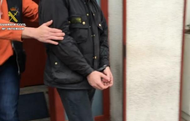 La Guardia Civil detiene en Logroño a un varón por corrupción de menores e interviene más de 80.000 archivos pedófilos