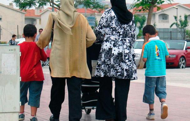 El PP apoyará la moción de CiU y PSC para prohibir el burka en espacios municipales