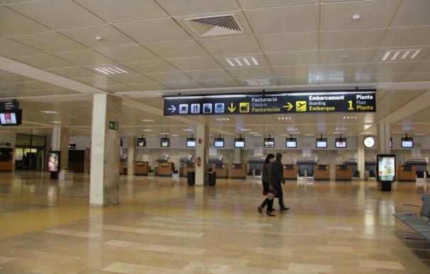 AENA pone en marcha este jueves la reducción de horarios operativos en 19 aeropuertos de la red