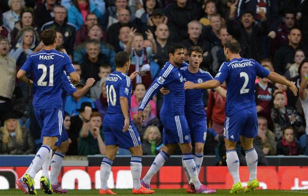 Cesc guía al Chelsea al liderato; Diego Costa inicia su cuenta