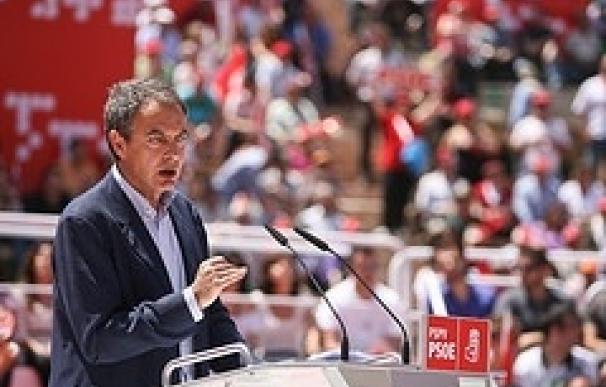 22-M: Zapatero dice que el PP lleva "tres años en campaña" mientras el PSOE ha estado "luchando contra la crisis"