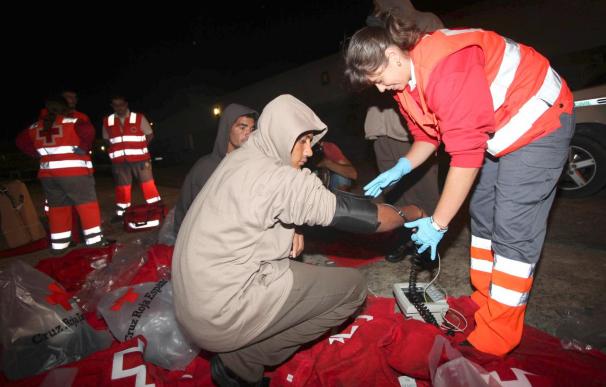 Rescatados 49 inmigrantes, siete de ellos niños, al suroeste de Tarifa