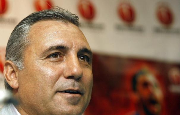 Stoichkov dimite como entrenador del club sudafricano Sundowns
