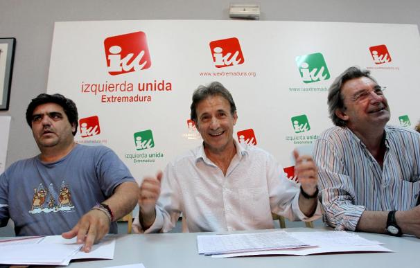 IU no descarta convocar un referéndum entre la militancia para decidir el gobierno de Extremadura