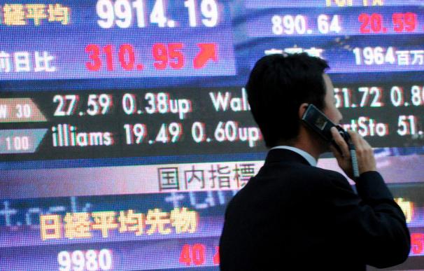 El Nikkei termina al alza animado por el euro y China