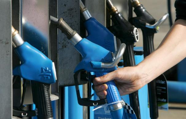 La gasolina y el gasóleo caen en la última semana el 1,5 por ciento y el 0,5 por ciento