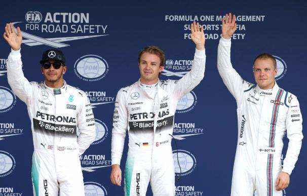 Hamilton (i), Rosberg (c) y Bottas (d)