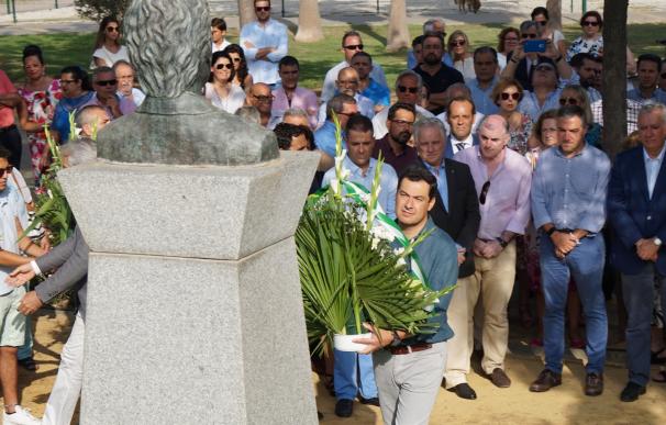 Moreno insta a la unidad en la memoria de las víctimas en el aniversario del asesinato de Martín Carpena por ETA