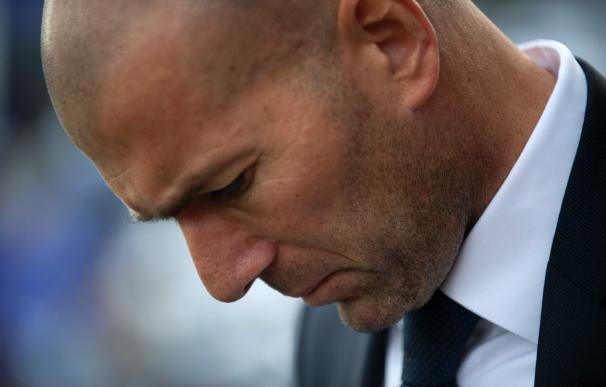Real Madrid's French head coach Zinedine Zidane lo
