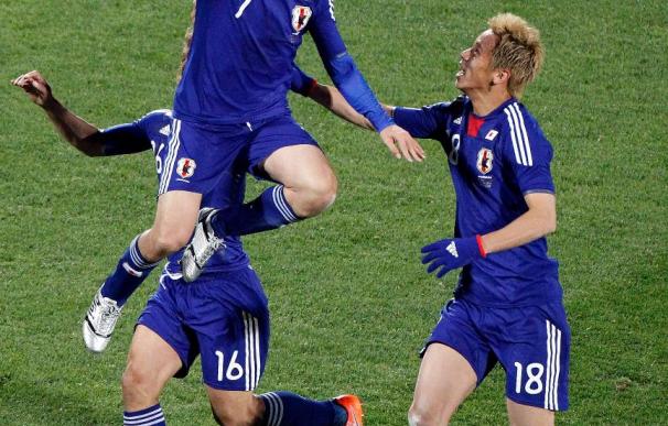 1-3. Japón impone su estilo para superar a Dinamarca y meterse en octavos