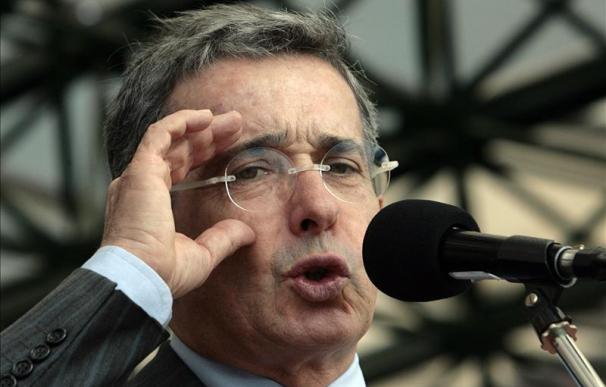 Álvaro Uribe afirma que Colombia debe tener una ley de paz "sin impunidad"