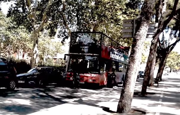 El Ayuntamiento de Barcelona denunciará el ataque a un bus turístico, producido el pasado jueves