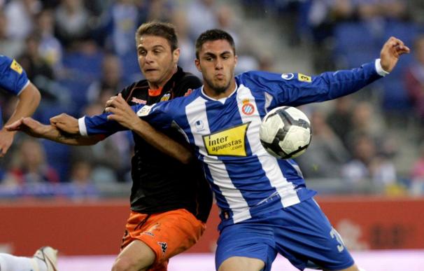 El defensa central de Espanyol Víctor Ruiz confirma que continuará en el club