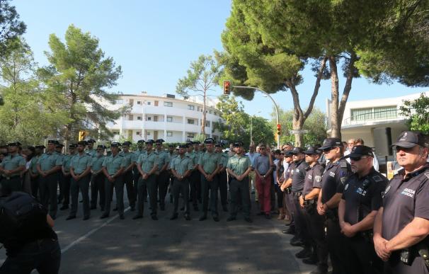 Calvià (Mallorca) rinde homenaje a los dos guardias civiles fallecidos hace nueve años en un atentado de ETA