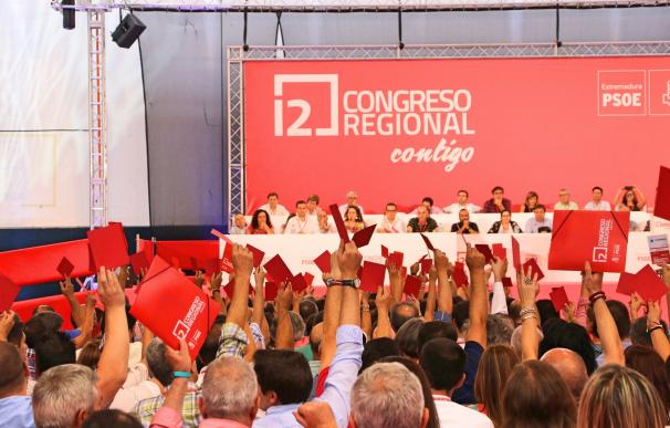 El PSOE de Extremadura continúa este domingo su 12 Congreso Regional con la votación de los órganos del partido