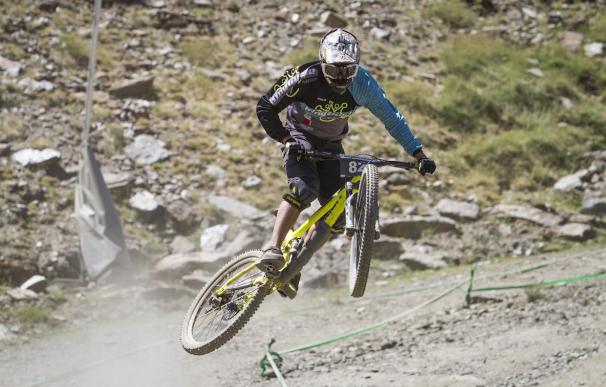 Moisés Navarrete recupera la corona de la 'Copa Bull Bike' de Sierra Nevada