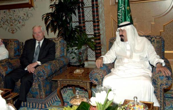 El secretario de Defensa estadounidense analiza en Riad la cooperación bilateral
