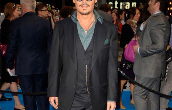 Johnny Depp hace enloquecer a sus fans