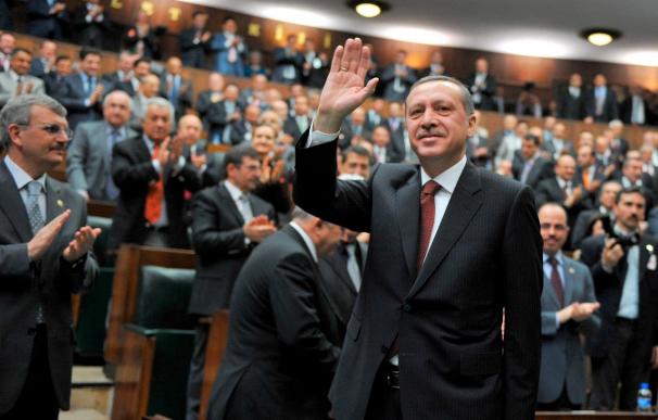 Tras adoptar un paquete de enmiendas constitucionales Turquía prepara un referéndum
