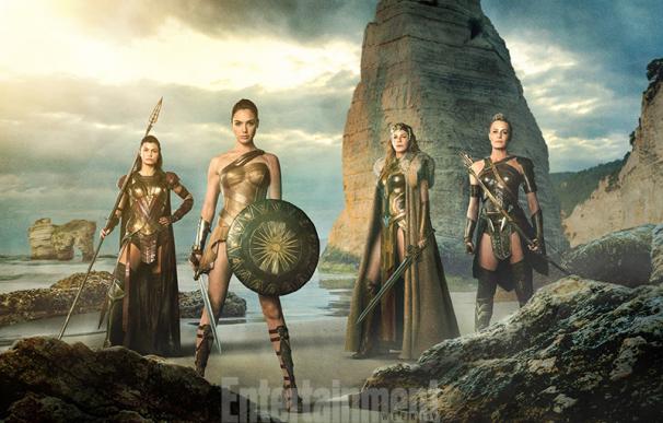 Primer vistazo a Wonder Woman (Gal Gadot) y sus guerreras amazonas