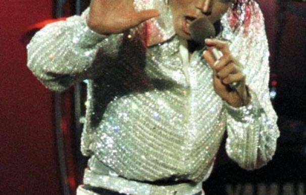 Michael Jackson vende su legado musical por 200 millones