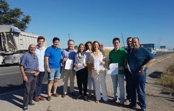 PP pide que Junta arregle la intersección entre la carretera de La Algaba-Alcalá y el acceso de Guillena