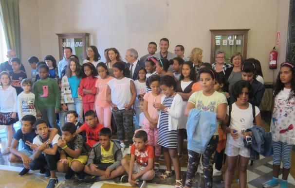 El municipio acoge este verano a 45 niños saharauis